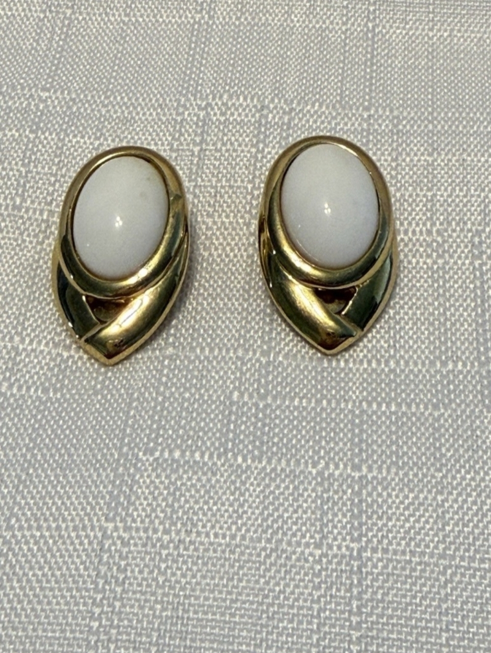 Vintage Gold and White Oval Drop Earrings - Clip On Triffal